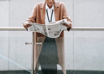Why It Is Important to Read Newspapers