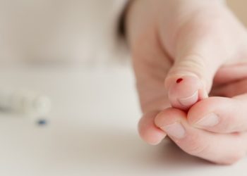Pros and Cons to Using a Home Cholesterol Test