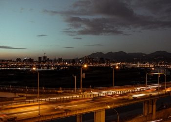 LED or HPS Street Lights? Which are Better in 2022?