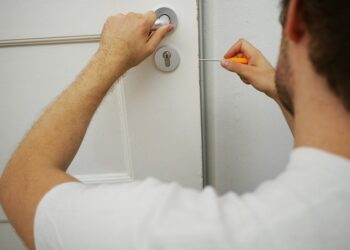 How Can A Manchester Locksmith Help Me?