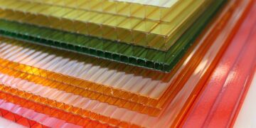 Requirements for cutting polycarbonate