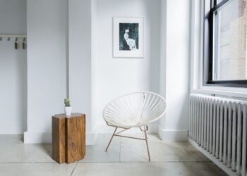 Should I Choose Ceramic or Porcelain Tiles?