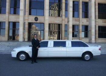 The Benefits Of Choosing A Luxury Limousine Rental In London
