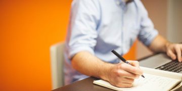 Here Are Key Benefits to Using Professional Ghostwriting Services