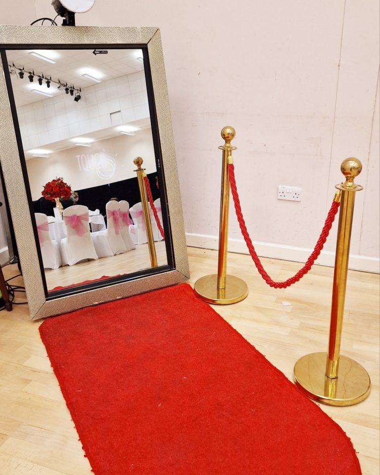 Top 6 Benefits of Having Photo Booth in a Celebration Event