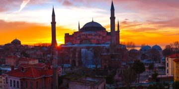 Acquiring Property and Citizenship – Invest in Türkiye
