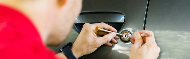 Five Ways An Emergency Auto Locksmith Can Help You