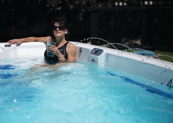 Swim Spas vs Hot Tubs: The Top 3 Advantages & Disadvantages of Both