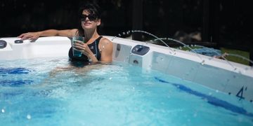 Swim Spas vs Hot Tubs: The Top 3 Advantages & Disadvantages of Both