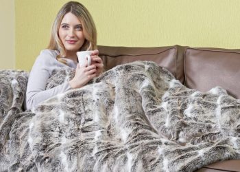 The Top Advantages of Having a Heated Blanket Throw