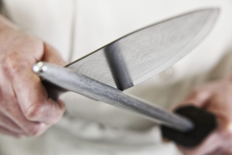 Reasons To Use Professional Knife Sharpening Services