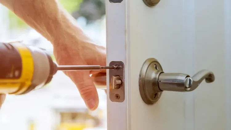 The Benefits of Hiring a Northampton Emergency Locksmith