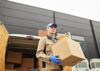 Moving Made Easy: How to Choose a Removal Company and the Perks of Hiring One in Bristol
