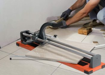 Essential Tiling Tools: Turning Novices into Professionals
