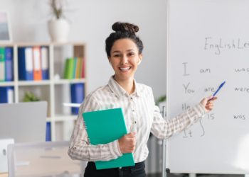 Unlocking Potential: Why Online Study for the Level 5 Diploma in Education and Training Makes Sense