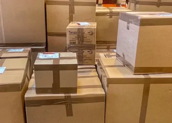 Customization and Quality: How Top Giftware Manufacturers Stand Out