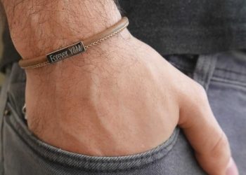 Personalized Bracelets for Men: A Style Guide