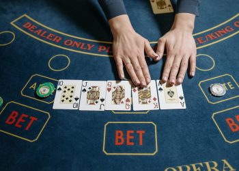 The Evolution of Online Casinos: From Humble Beginnings to Digital Dominance