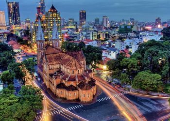 Discover the Wonders of Vietnam: What to Expect on a Guided Tour