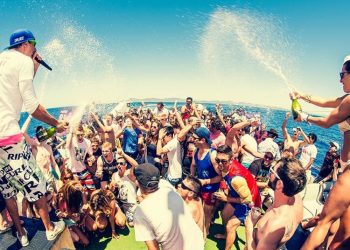 Immerse Yourself in Ibiza’s Vibrant Spirit: Experience the Ultimate Party on a Boat Trip