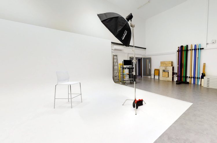 The Curved Space That Opens Creative Possibilities: Exploring Infinity Cove Studios