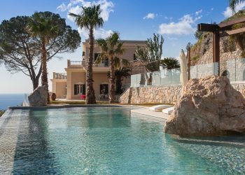 Experience Sicily in Unparalleled Style: The Advantages of Holidaying in Luxury Villas