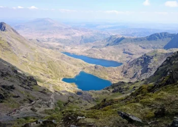 Conquering Snowdon: The Ultimate Hiking Experience in the Heart of Snowdonia