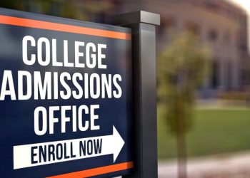 A Comprehensive Guide: How to Get into College in the US