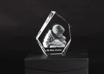 The Allure and Meaning Behind Personalized Crystal Pictures
