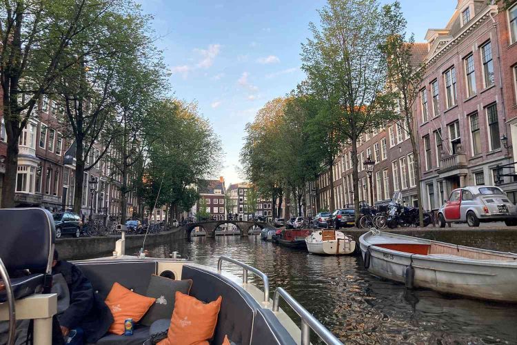Unveiling Amsterdam’s Hidden Gems Through Its Iconic Canal Cruises