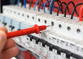 Electrical Emergencies: Deciphering When You Need an Emergency Electrician