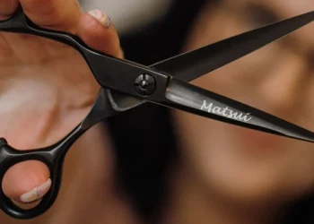 Crafting Perfection: The Connection Between Hair Scissors Quality and Stylist Mastery