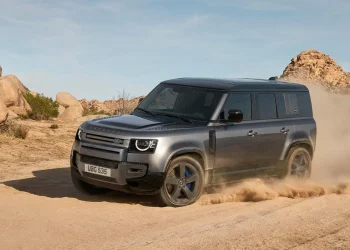 Exploring the Benefits of Choosing an Independent Jaguar Land Rover Approved Garage