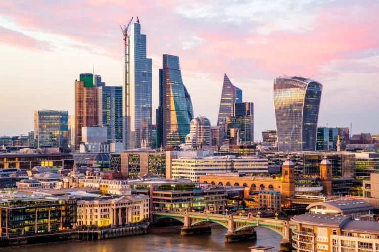 The Popularity of the London Real Estate Market: A Comprehensive Analysis