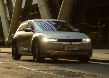Top 10 Benefits of Switching to an Electric Car