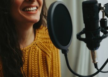 Global Appeal: Why a British Female Voiceover Artist Can Connect with Any Audience