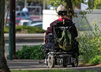 From Indoor Maneuverability to Outdoor Adventures: Finding the Right Electric Wheelchair for Your Needs