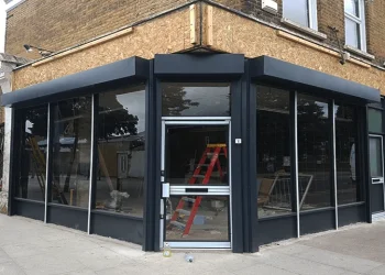 Creating Inviting Entrances: The Role of Aluminium Shopfronts