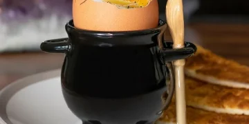 The Role of Accessories in Enhancing Home Comfort and Style