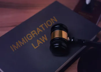 Navigating the Legal Labyrinth with Immigration Lawyers in Spain