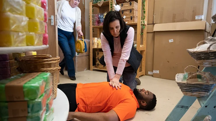 Building Safety Culture Through Excellence in First Aid at Work Manchester