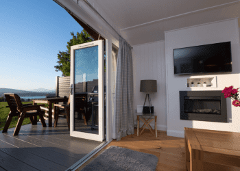 Luxury and Comfort: Finding the Best Pet Friendly Lodge with Hot Tub