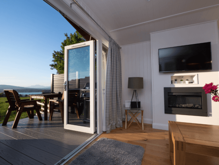 Luxury and Comfort: Finding the Best Pet Friendly Lodge with Hot Tub