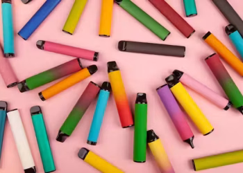 The Shift from Tobacco: Exploring the Popularity of Disposable Vape UK Options