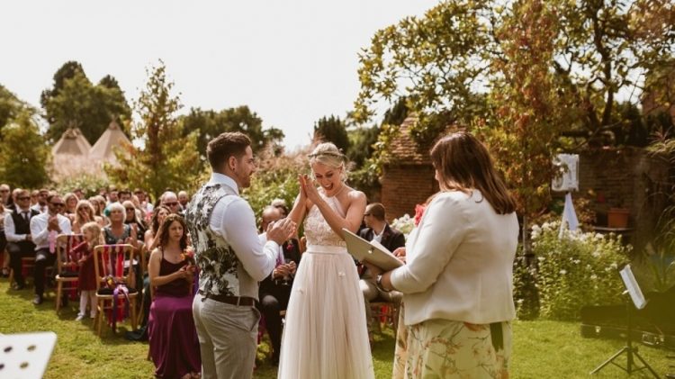 Why Your Tayside Wedding Deserves the Best Celebrant: A Comprehensive Look