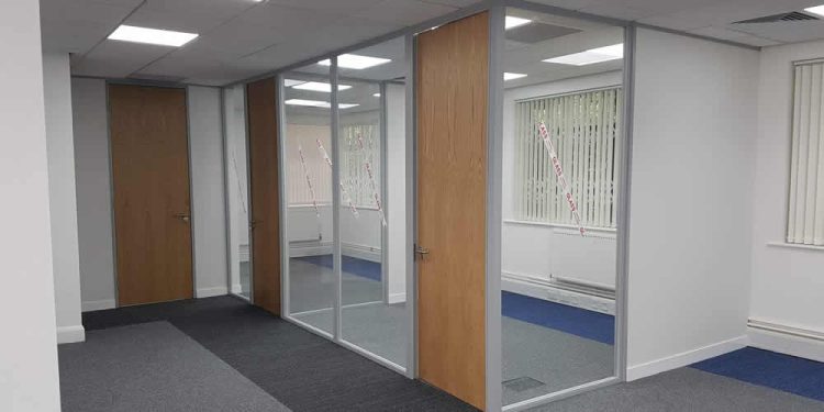 Beyond Walls: Exploring the Versatile Benefits of Office Partitioning