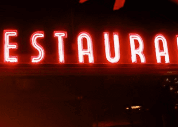 Mastering the Message: How Specialised Signs for Restaurants Drive Success