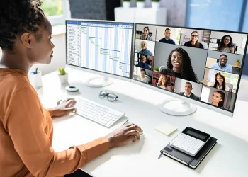 Unlocking Global Potential: The Benefits of Hiring Experts to Find Remote Professionals