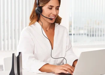 Reliability, Clarity, and Control: The Advantages of Wired Headphones with Mic