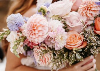The Language of Flowers: Finding Symbolic Wedding Blooms for Your Wedding